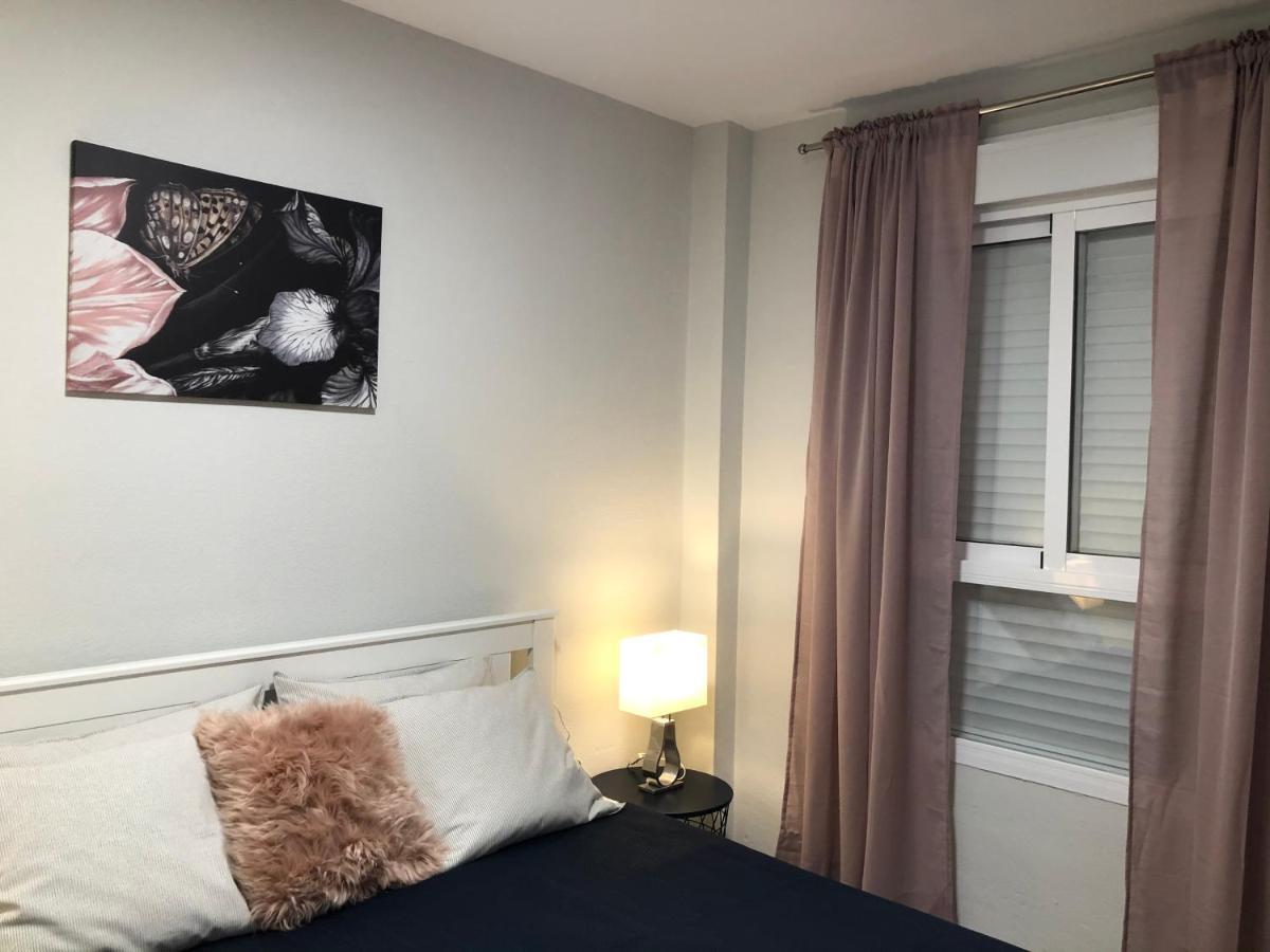 Victoria Luxury Beachfront Apartment In Benalmadena Costa 외부 사진