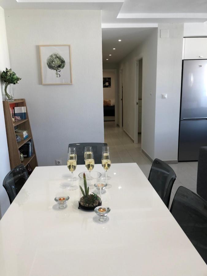 Victoria Luxury Beachfront Apartment In Benalmadena Costa 외부 사진