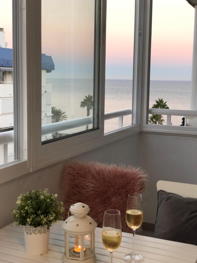 Victoria Luxury Beachfront Apartment In Benalmadena Costa 외부 사진